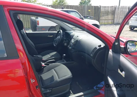 2009 Hyundai Elantra Touring z USA, uszkodzony, nr VIN KMHDC86E89U039897